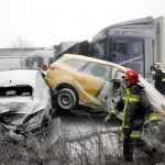 Tömegbaleset Szabadbattyán közelében az M7-es autópályán - 2013. március 14.